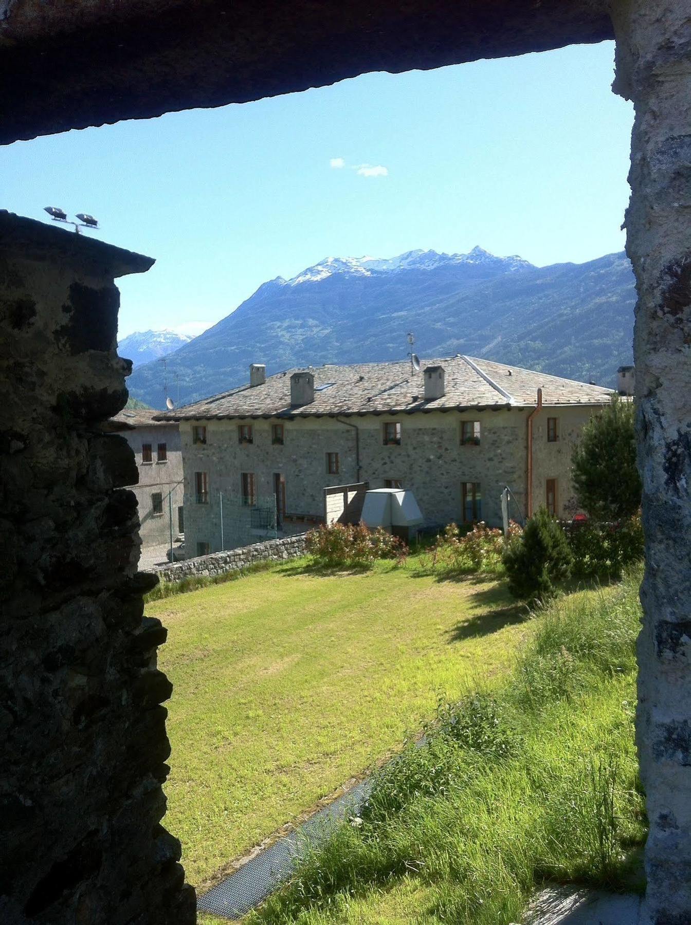 Il Seicento Aparthotel Sernio Kültér fotó